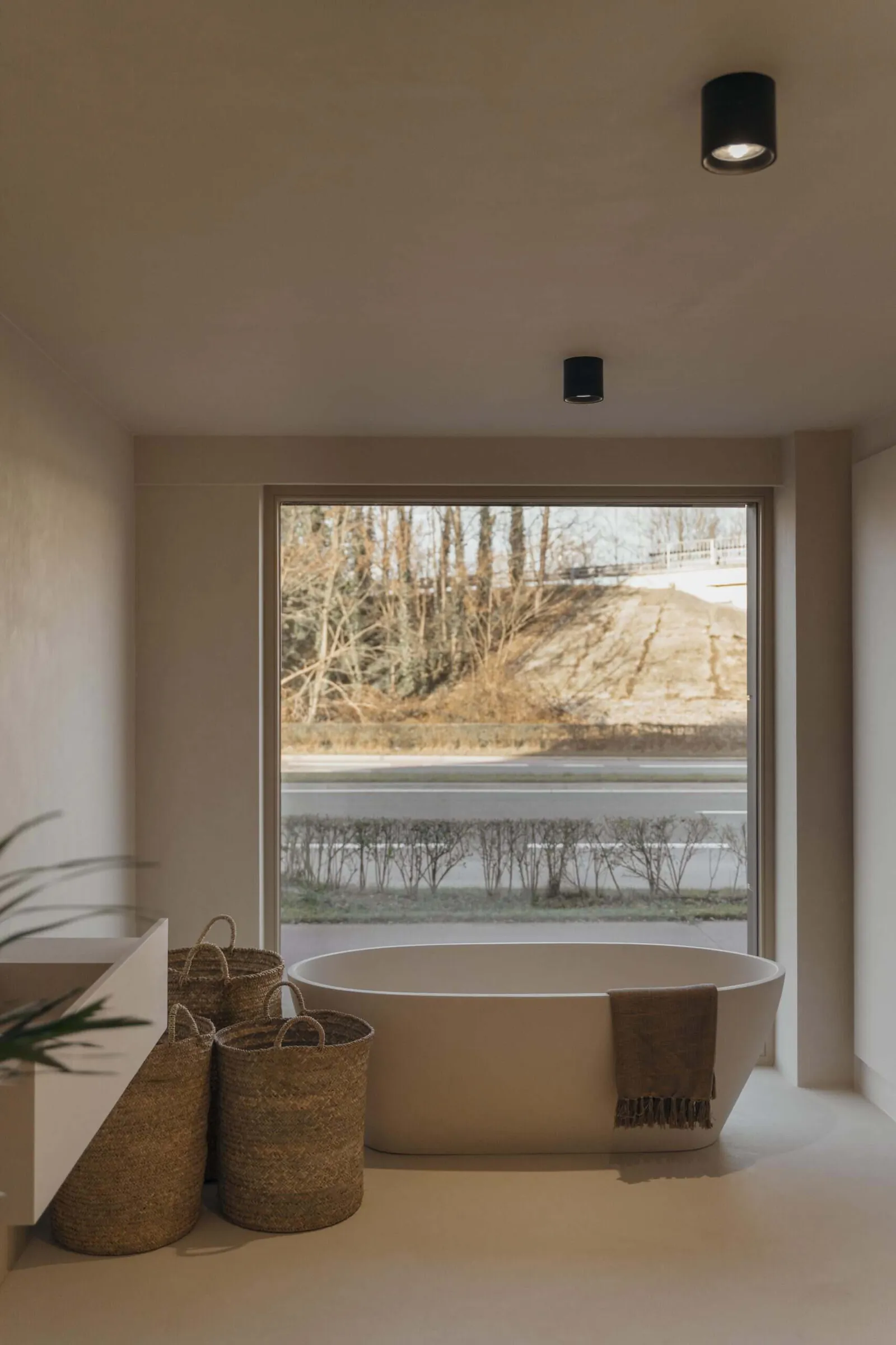Badkamer met naadloze microcement wanden